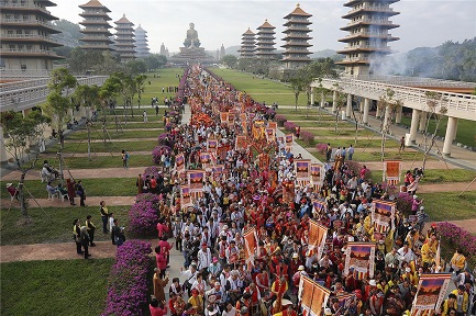 LA MADONNA DI APARECIDA ARRIVA IN CINA PRIMA DEL PAPA. E il 25 dicembre parteciperà ad un grande raduno interreligioso nel Museo di Budda di Taiwan