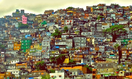 Veduta d’insieme della favela Jacarezinho di Rio de Janeiro