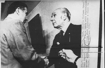 La foto dello scandalo: Borges con Pinochet, in piena dittatura cilena