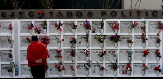UNA CAREZZA PER LE VITTIME DI PINOCHET. Nella città cilena di Iquique il Papa incontrerà due vittime della dittatura.