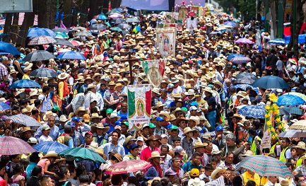 Pellegrinaggi oceanici, nella foto verso la basilica di Guadalupe, nel centro di Città del Messico