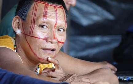 Donna Nukak. Più della metà del suo popolo è morta per le malattie e la violenza (foto Survival)