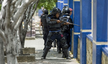 NICARAGUA. LA RIFORMA PENSIONISTICA SCATENA LA PROTESTA. E la polizia del governo del presidente Ortega la reprime nel sangue. Chiesa dalla parte dei manifestanti