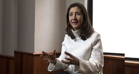 “LE FARC HANNO FATTO PIÚ DEL GOVERNO PER REALIZZARE GLI ACCORDI DI PACE”. Lo sostiene Ingrid Betancourt, per sei anni sequestrata, di ritorno in Colombia