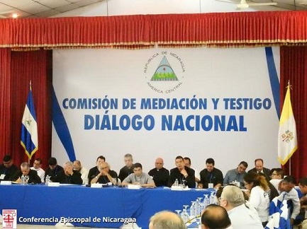 NICARAGUA. DIALOGO O MORTE. Il paese centroamericano è sul filo dell’abisso. O un accordo nazionale o la guerra come unico rimedio per dirimere il conflitto