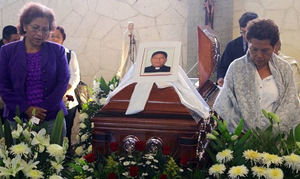 Funerale di uno degli ultimi sacerdoti assassinati in Messico