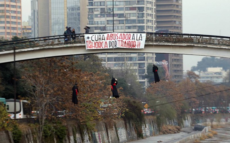 Santiago del Cile - Ponte Las Condes sul fiume Mapocho