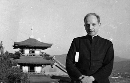 Padre Arrupe poco dopo essere arrivato in Giappone come missionario