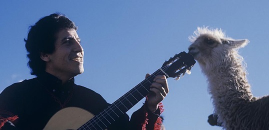 Victor Jara in una foto conservata nell’Archivio omonimo creato in Cile