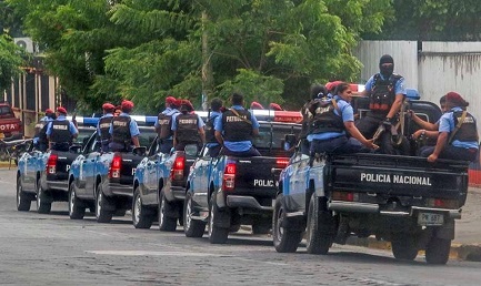 Retate della polizia sandinista nei quartieri caldi di Managua (Foto Oscar Sanchez)